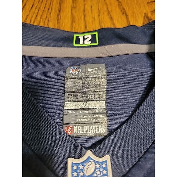 Nike Seattle Seahawks Russell Wilson #3 NFL Football Jersey Youth Size L 14-16 - Picture 5 of 13